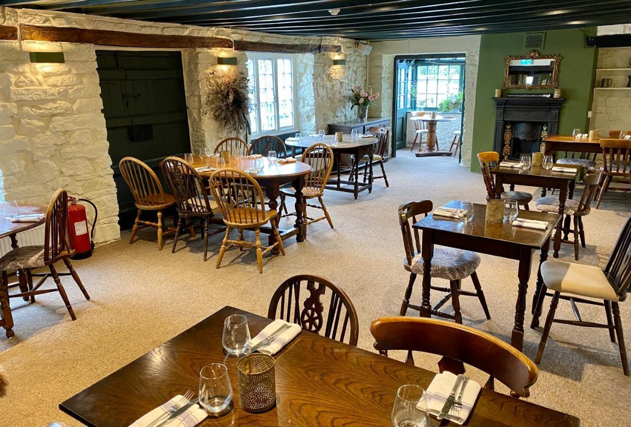The Lion At West Pennard Hotel Exterior photo The interior of the restaurant