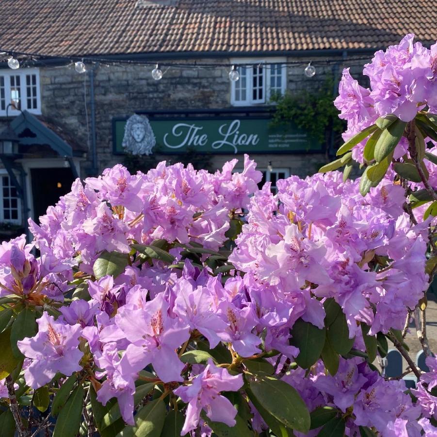 The Lion At West Pennard Hotel Exterior photo The Lion Inn